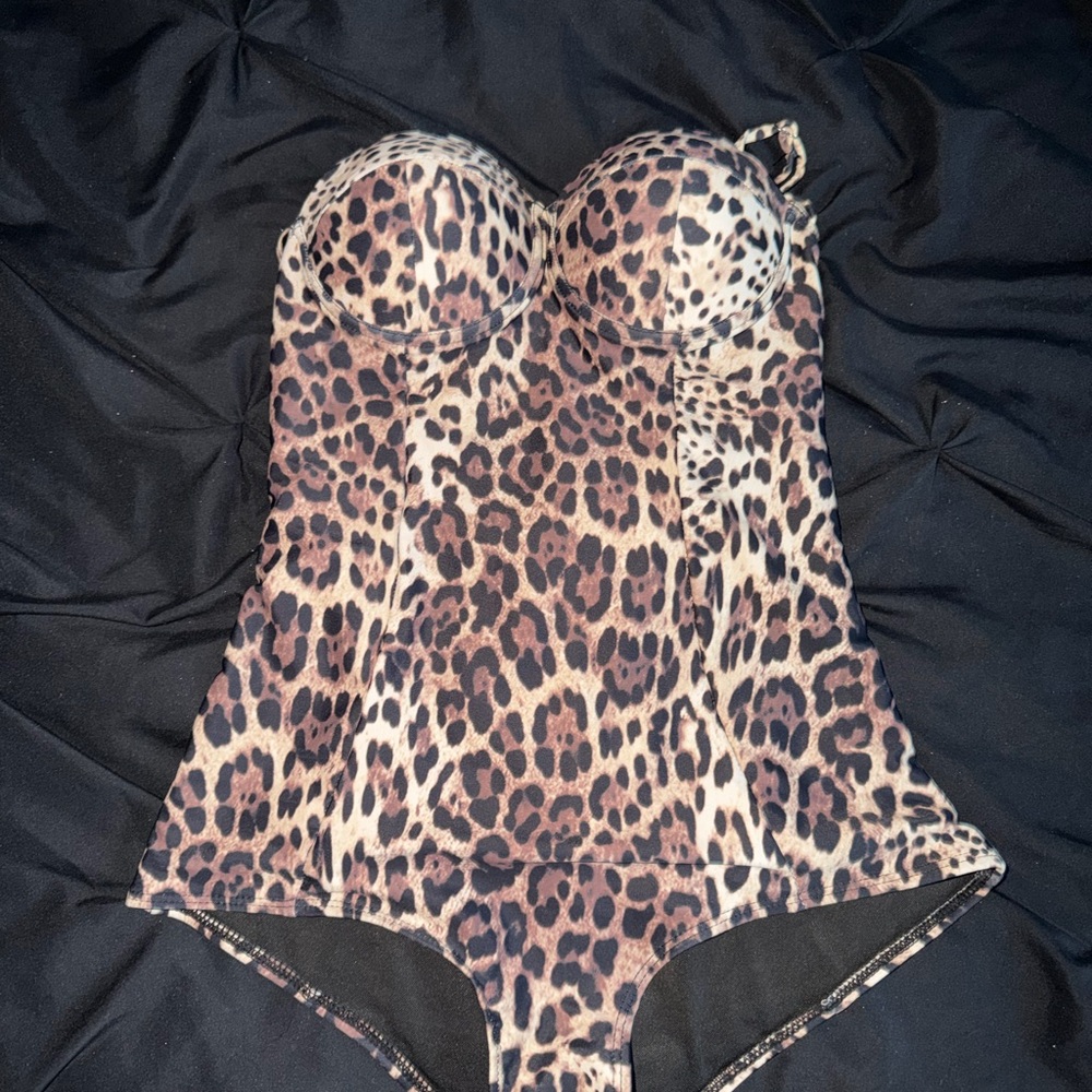 Dolce & Gabbana Animal Print Bodysuit